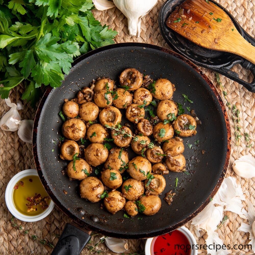 garlic button mushrooms- noorsrecipes